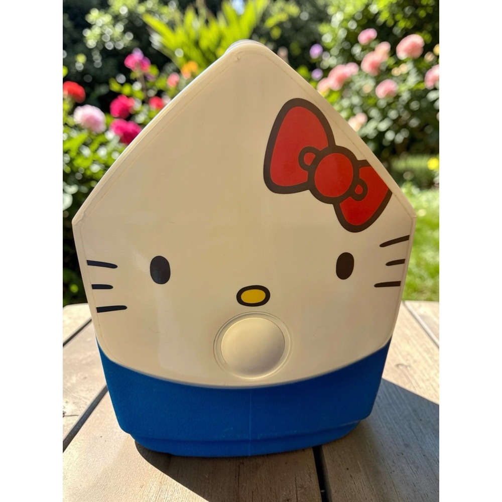 Hello Kitty x IGLOO Playmate Pal Cooler 7 Qt MADE IN USA (2020) Sanrio Beverage